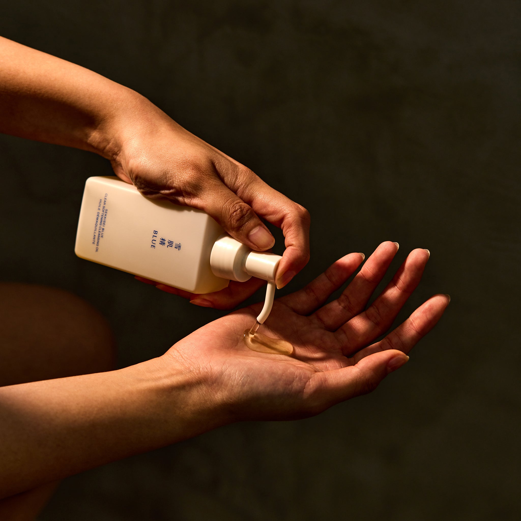 Blue Clear Softening Cleansing Oil
